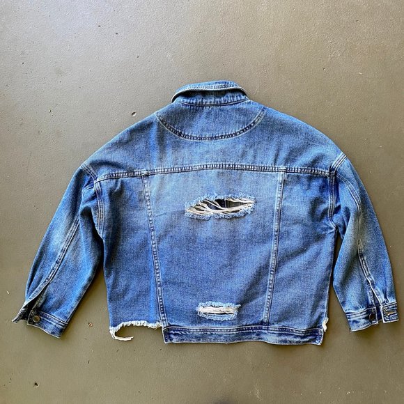 Destroyed Boyfriend Frayed Raw Hem Trucker Jean Jacket - Picture 13 of 17